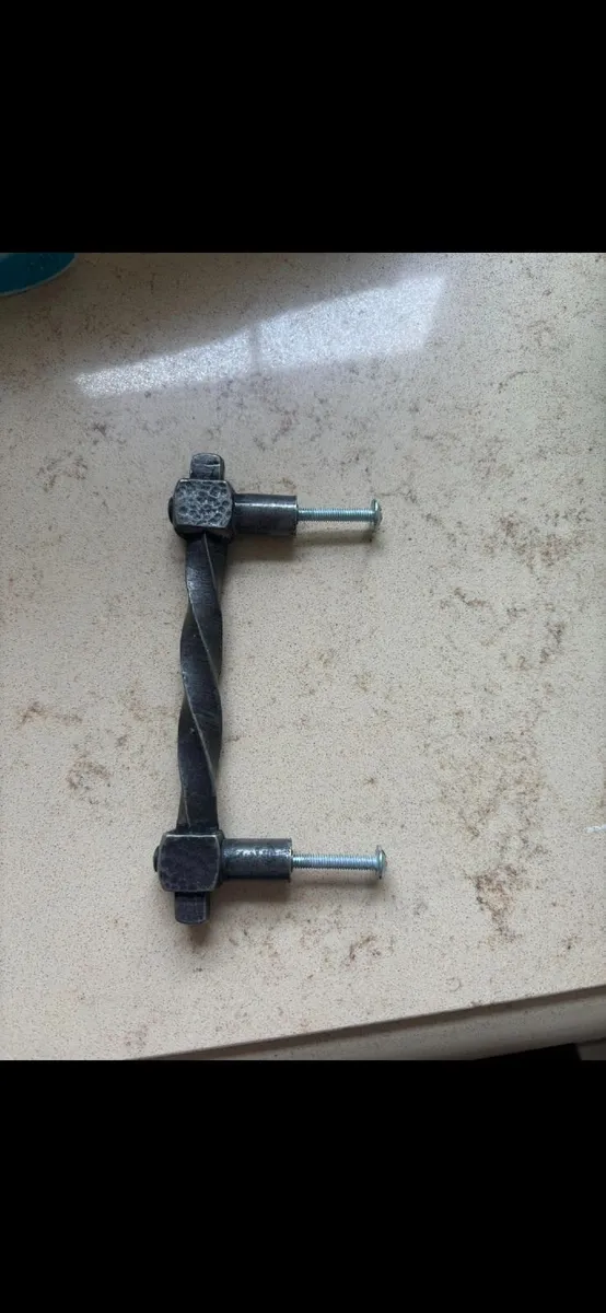 Rustic forged metal handles - Image 2