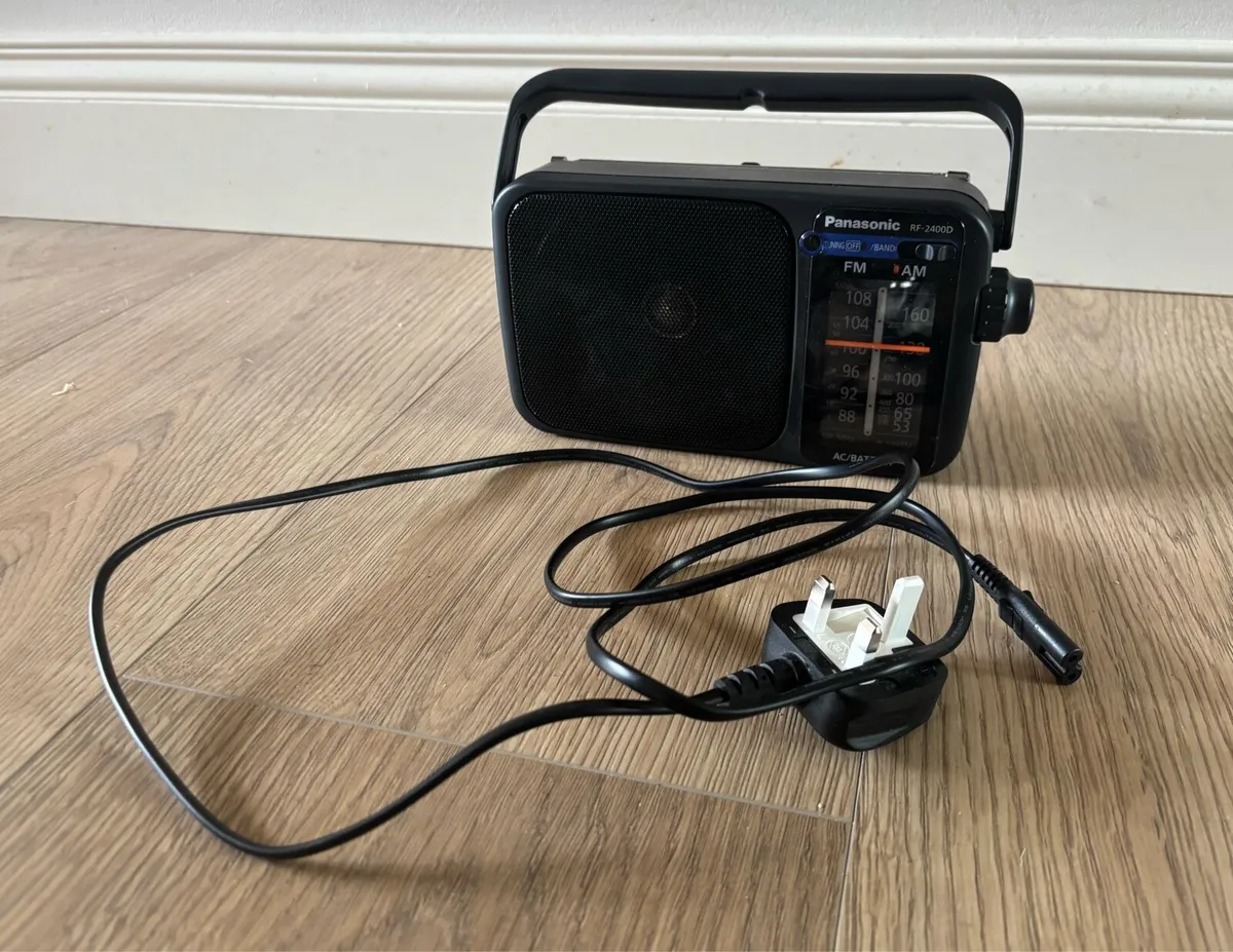 Panasonic RF-2400D Radio - Image 3