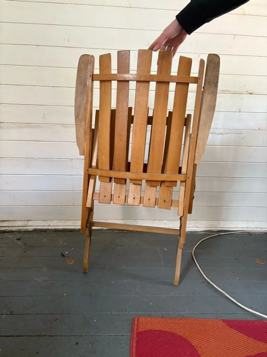 Very unusual vintage folding rocking chair only ever indoors - Image 4