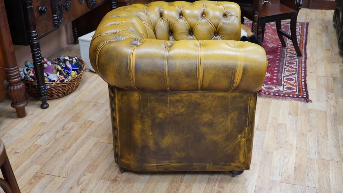 Vintage Camel Leather Chesterfield Armchair - Image 4