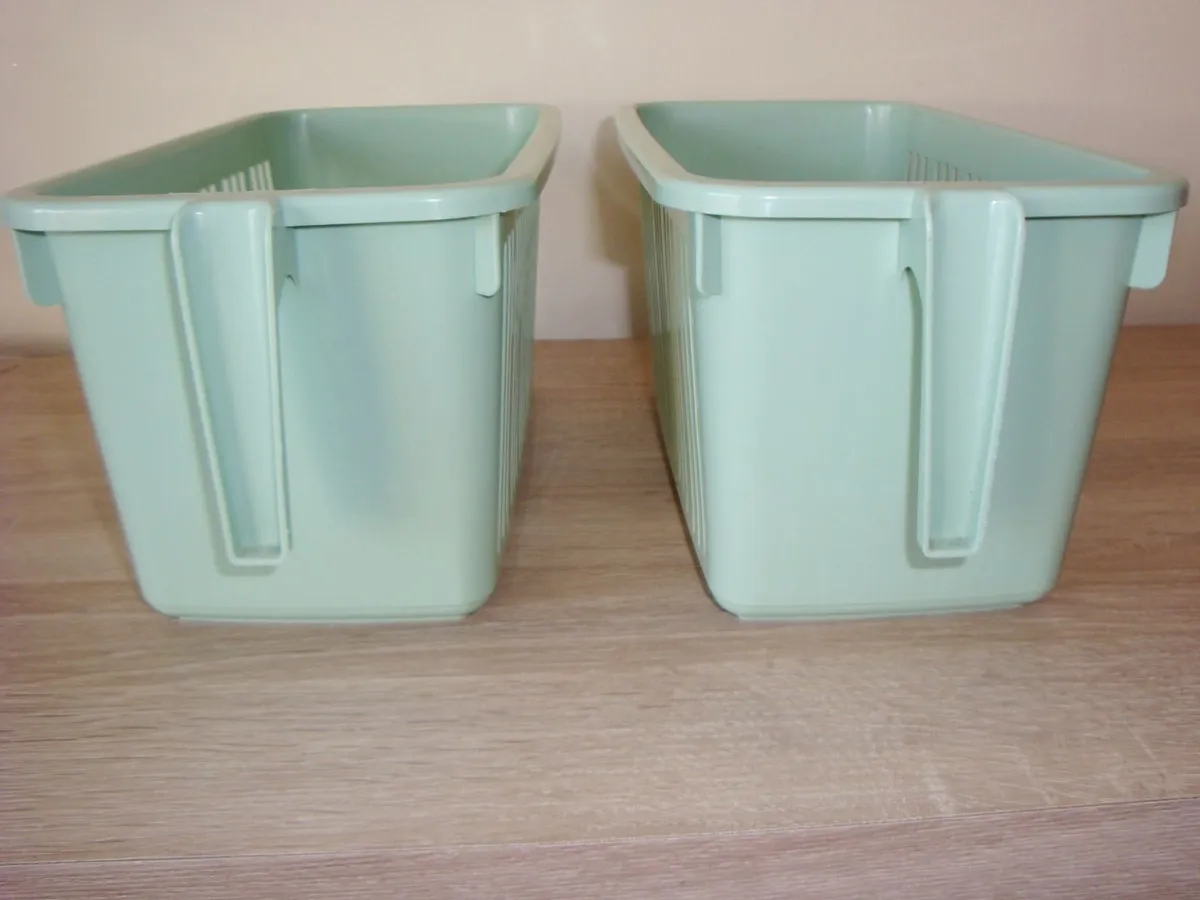 TWO mint storage baskets with handles - Image 2