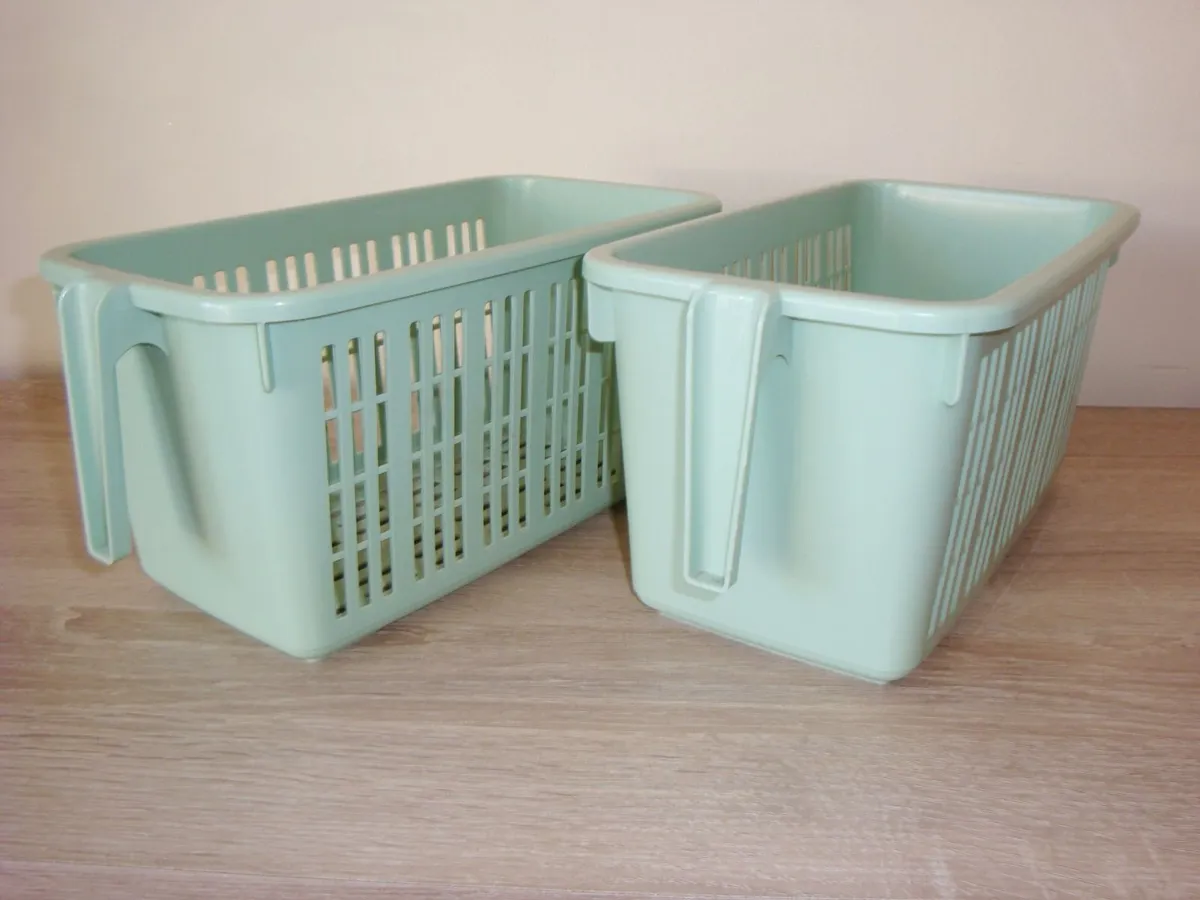 TWO mint storage baskets with handles - Image 4