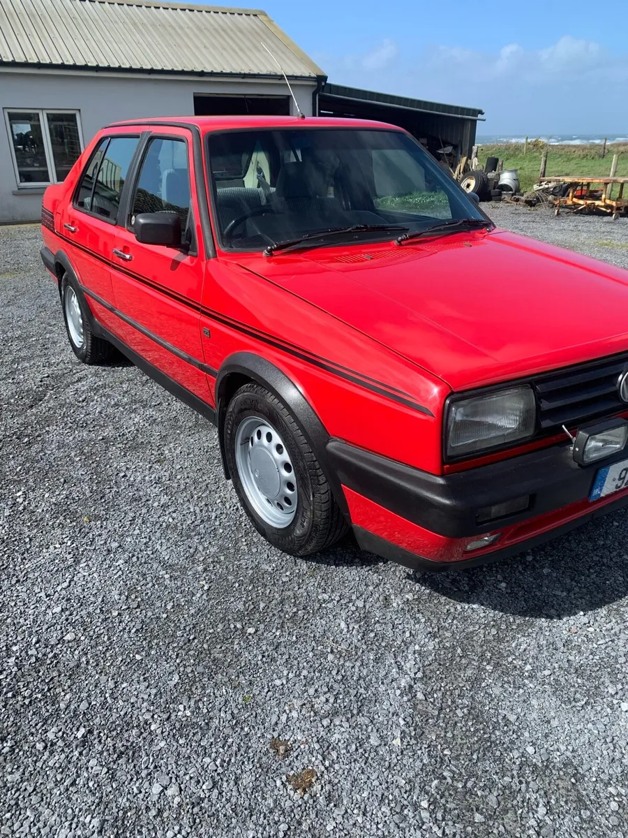 Vintage car - Image 2