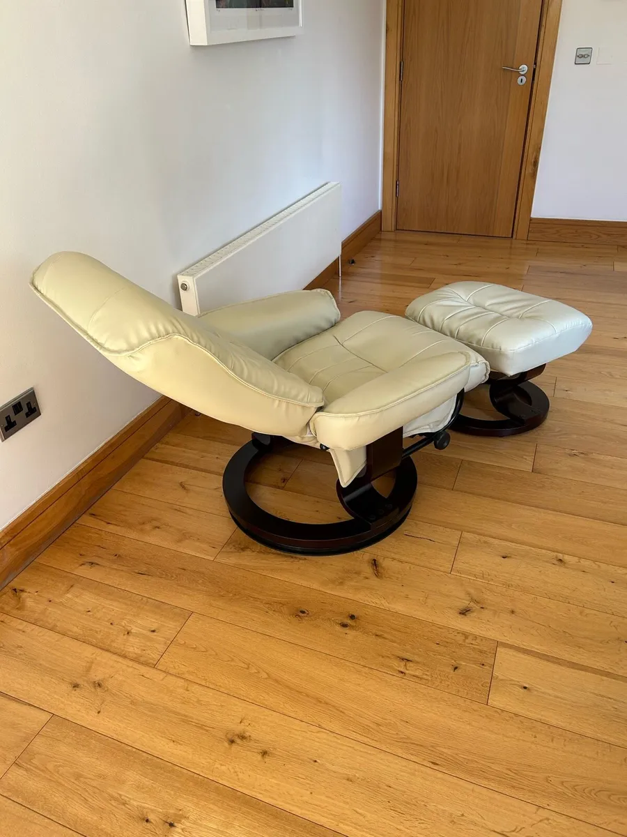 Recliner swivel armchair - Image 2