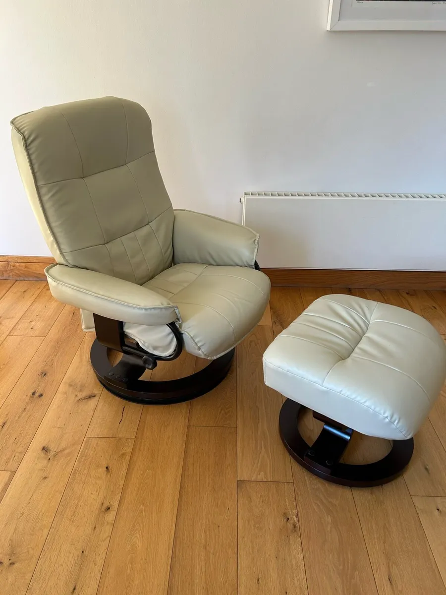 Recliner swivel armchair - Image 3