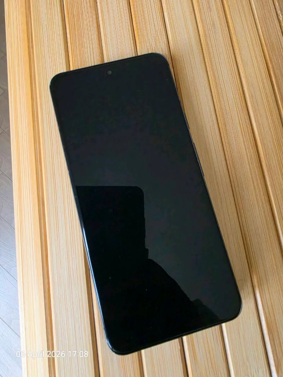 Google Pixel 8 - Image 1