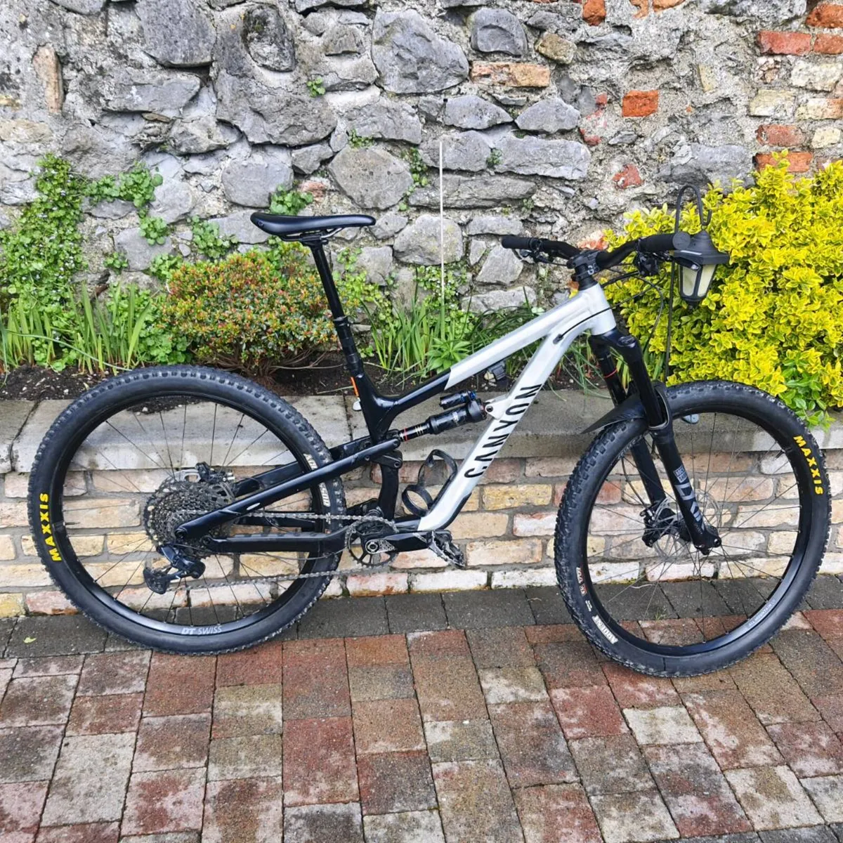 Canyon Spectral AL 6-  160mm Travel. Size M - Image 1