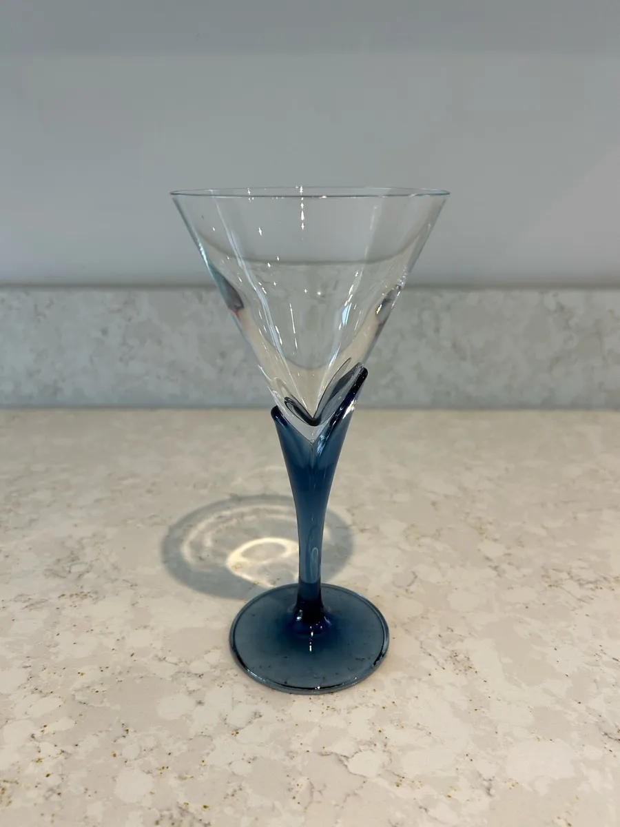 4 Cocktail Glasses - Image 4