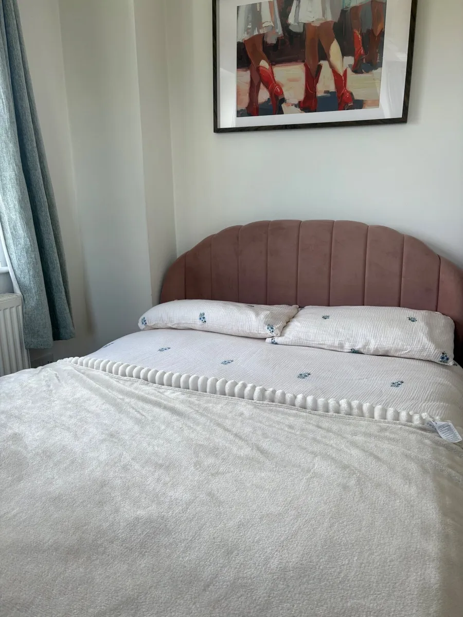 Pink Bed Frame - Image 4