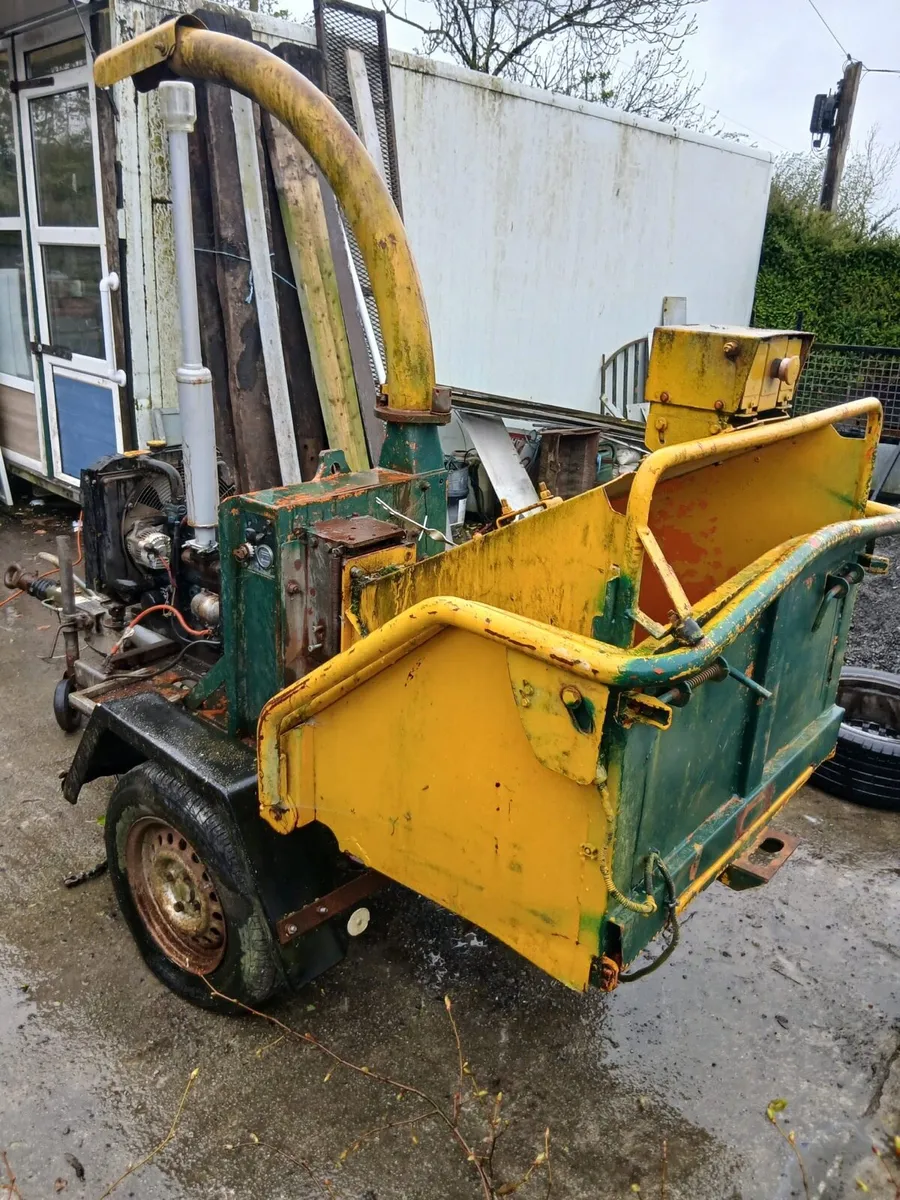 Wood chipper - Image 1