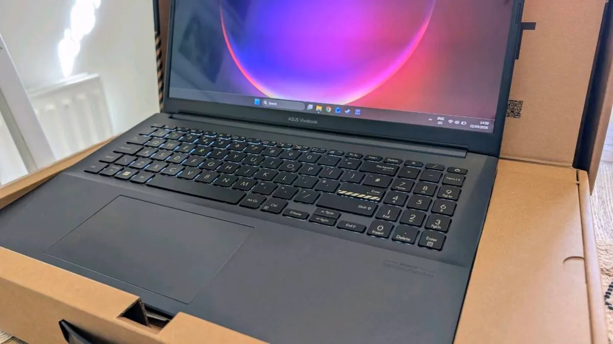 Asus Vivobook Pro OLED RTX 3050 Ryzen 7 Laptop - Image 2