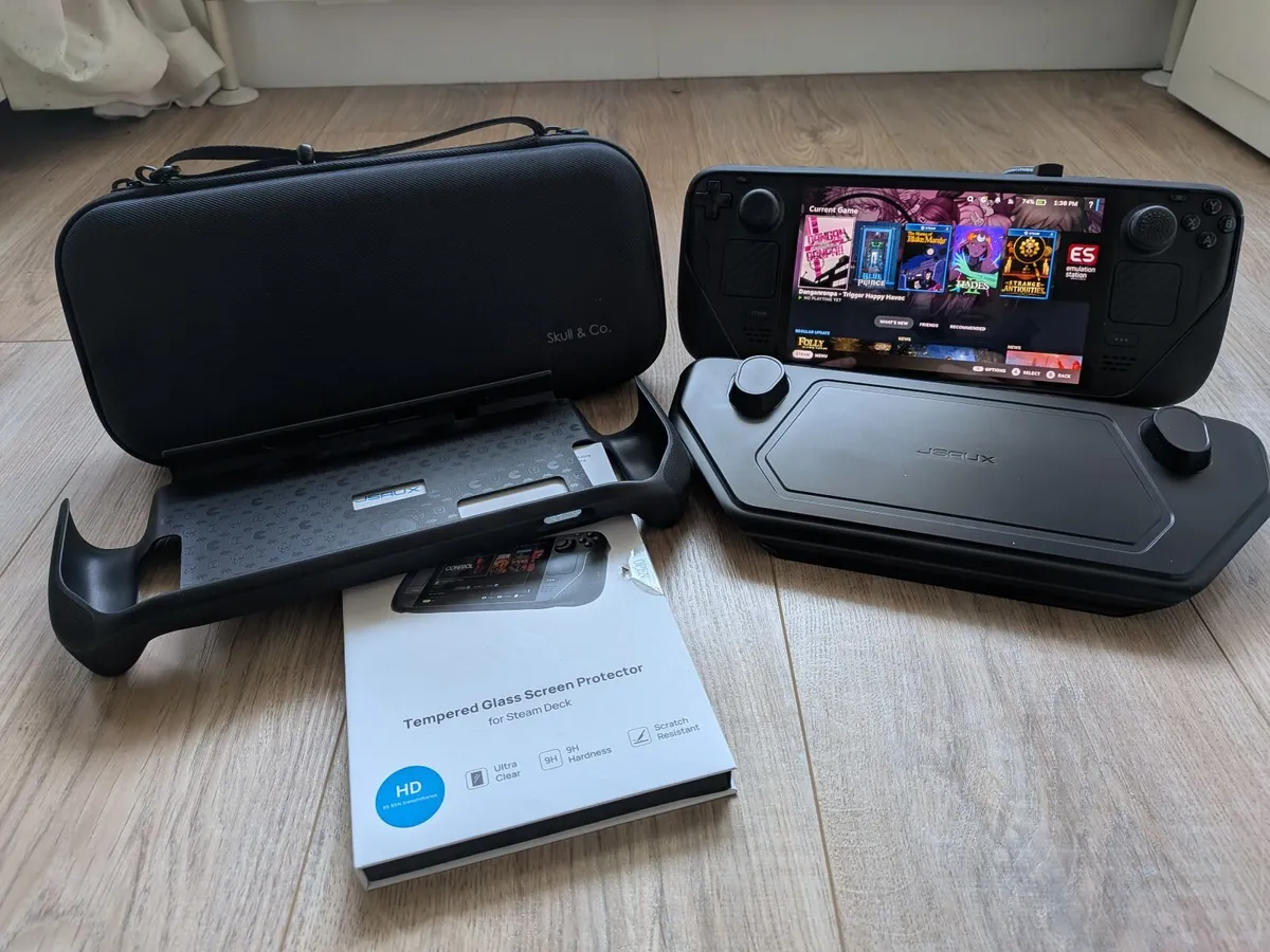 Steam Deck OLED 512GB plus accessories - Image 1