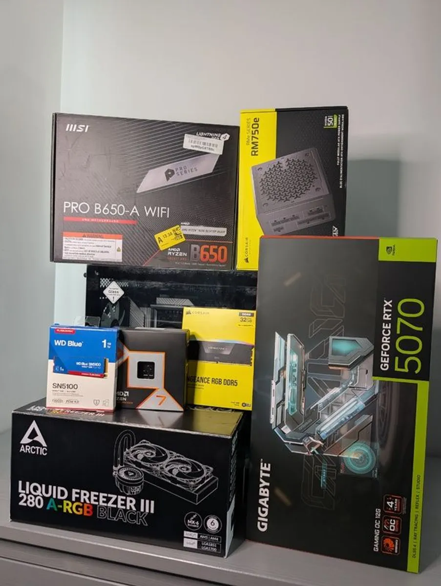 Gaming PC | Ultimate 1440p/4k Panoramic Case Gaming Pc | RTX 5070 | Ryzen 7 9700x | 32gb Ddr5 - Image 3