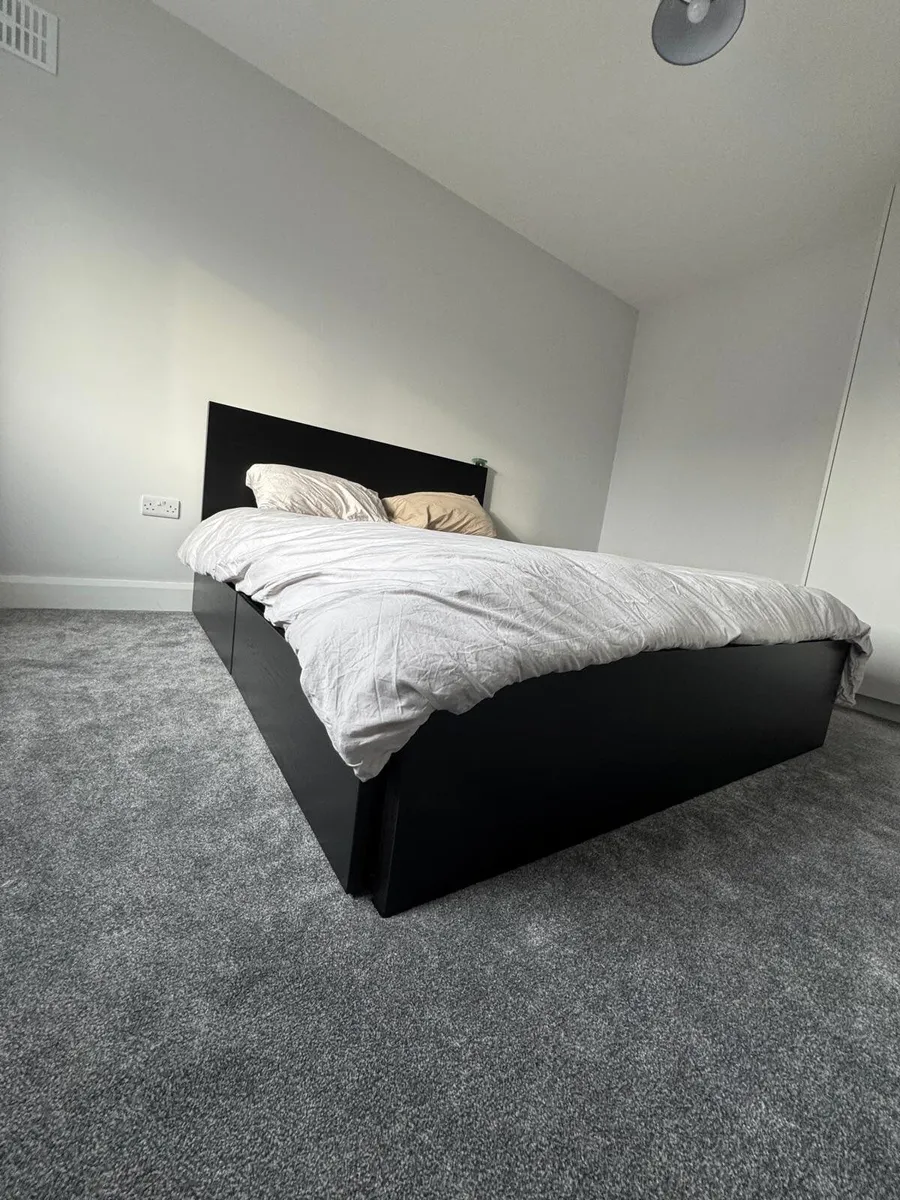 Excellent Condition King Size Bed and Matress Set - Image 1