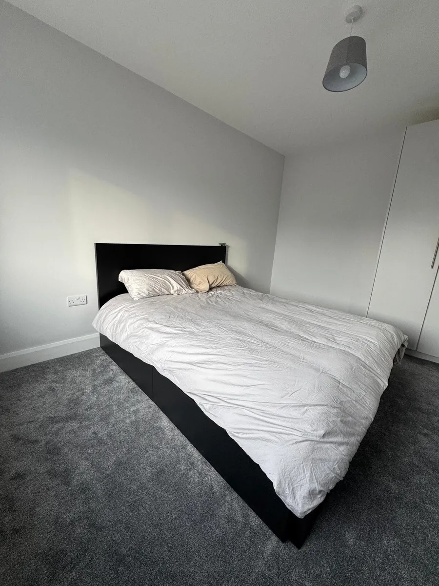 Excellent Condition King Size Bed and Matress Set - Image 2