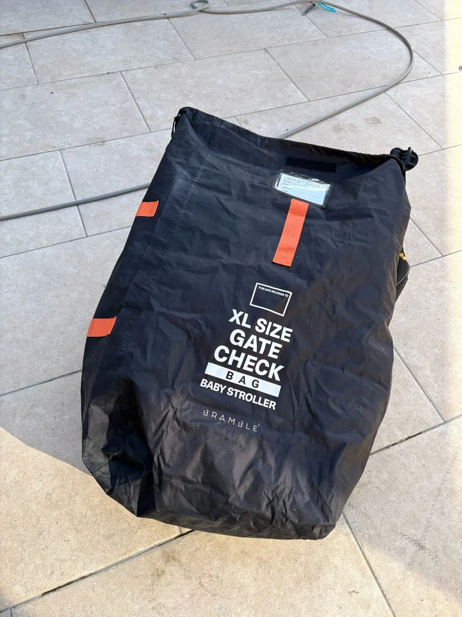 Out and about - double buggy - Image 3