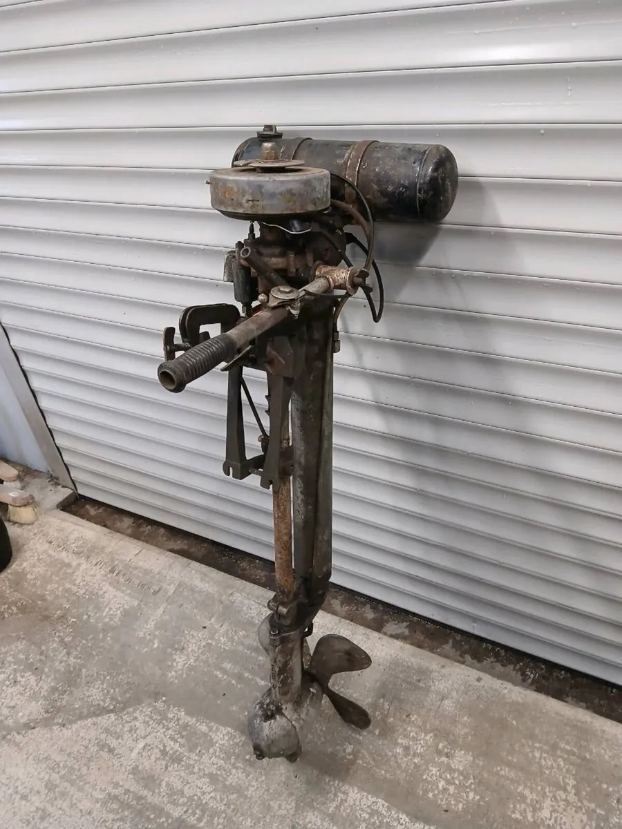 Seagull outboard engine - Image 2