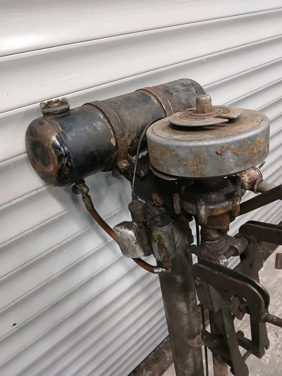 Seagull outboard engine - Image 3