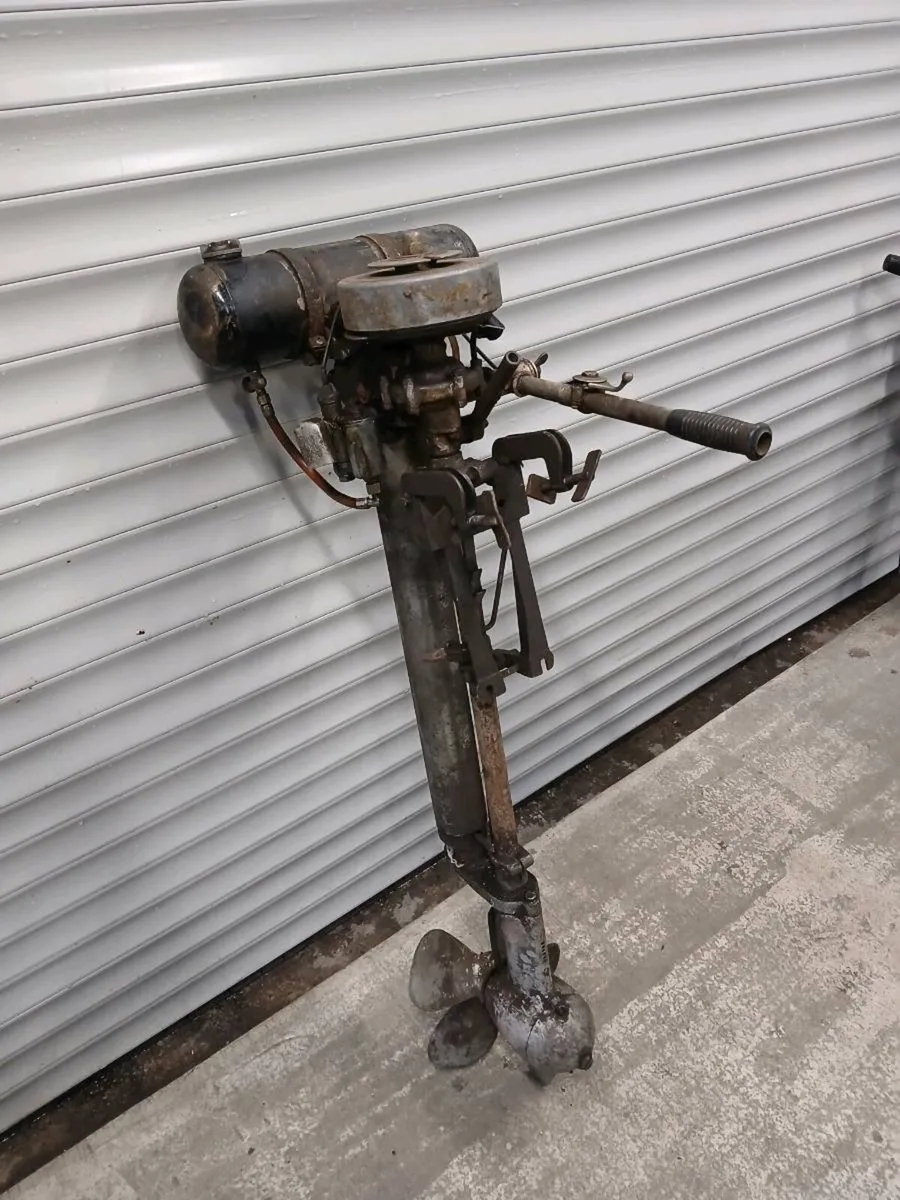 Seagull outboard engine - Image 1