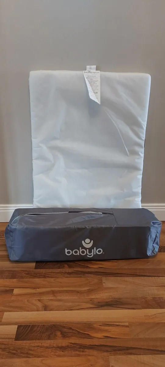 Travel Cot/ Playpen - Image 3