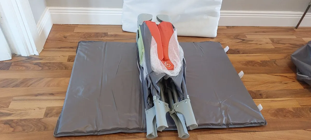 Travel Cot/ Playpen - Image 2