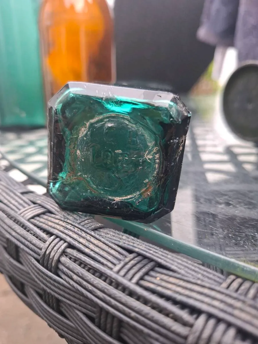 Antique Collectible Bottles (x3) - Image 4