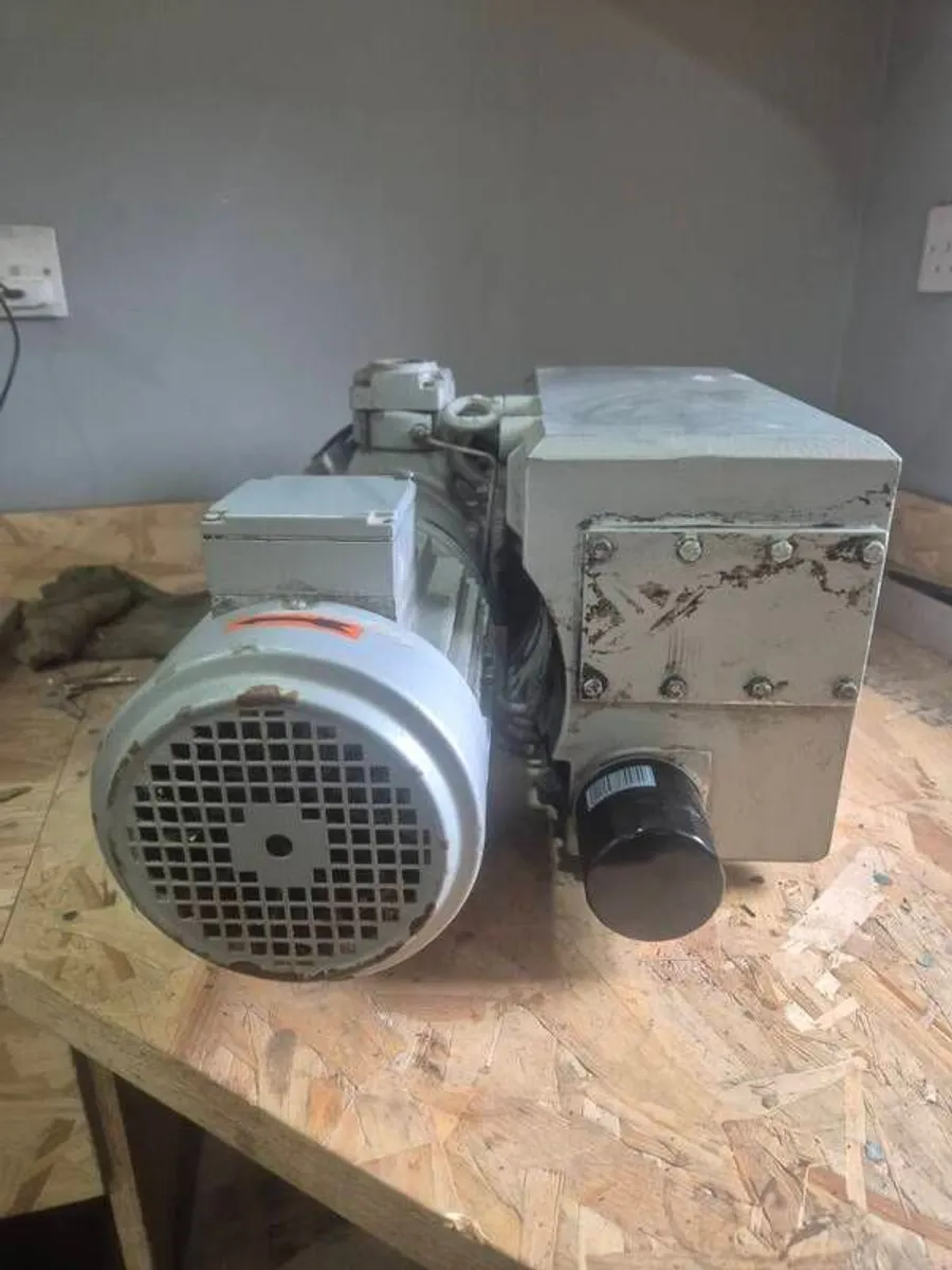 R5 vene vacuum pump - Image 2