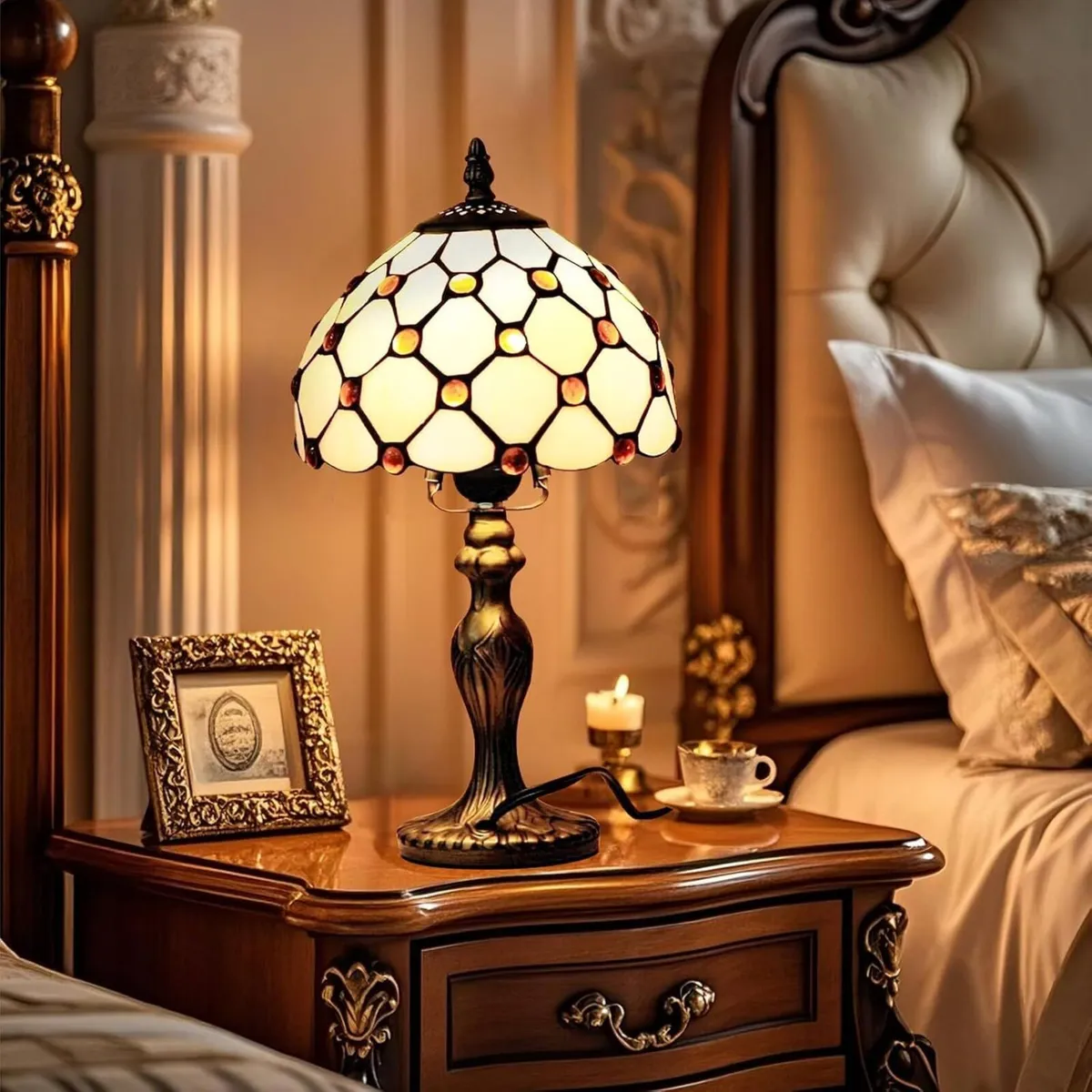 Tiffany Lamp 8 Yellow Beads Stained Glass Table - Image 1