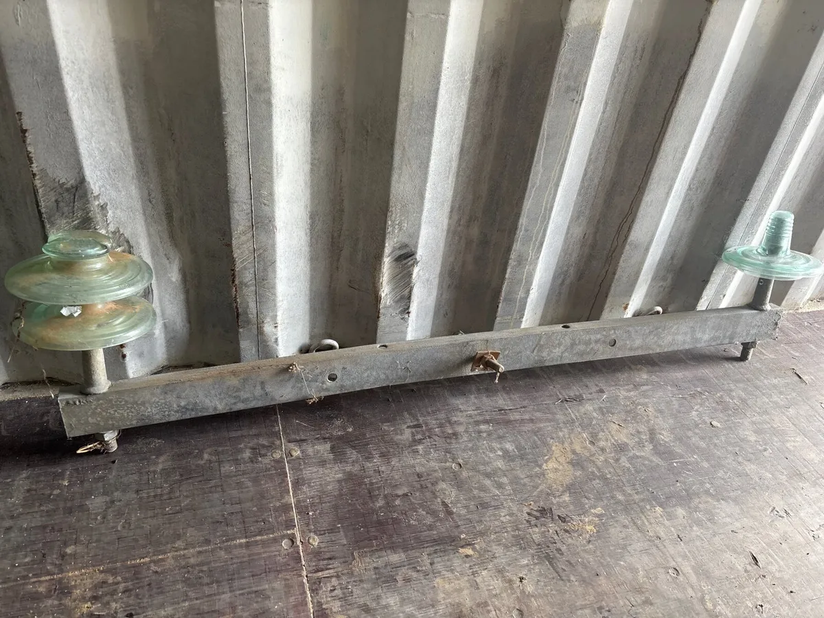 glass insulator - Image 1