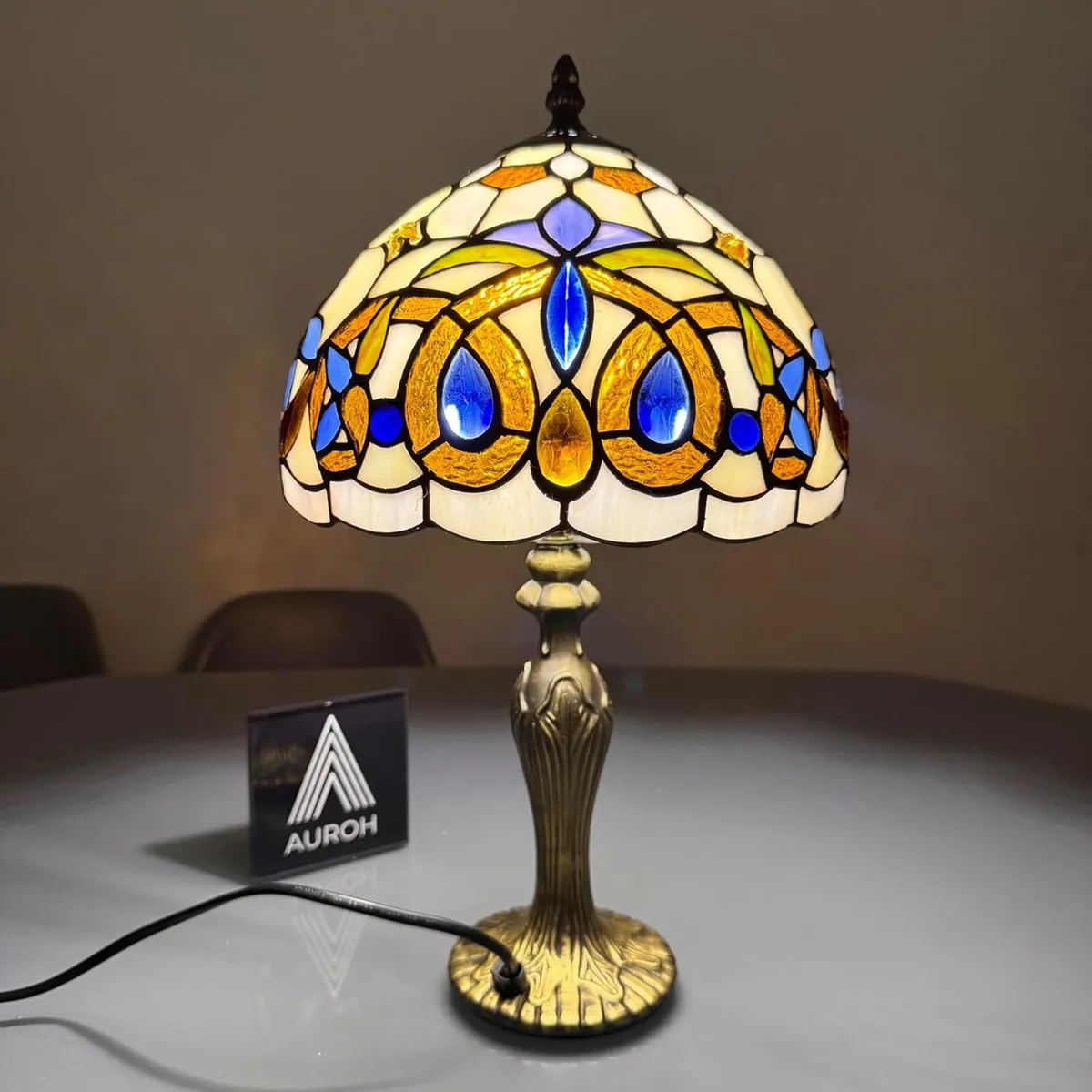 Tiffany Style Table Lamp Stained Glass Handcrafted - Image 2