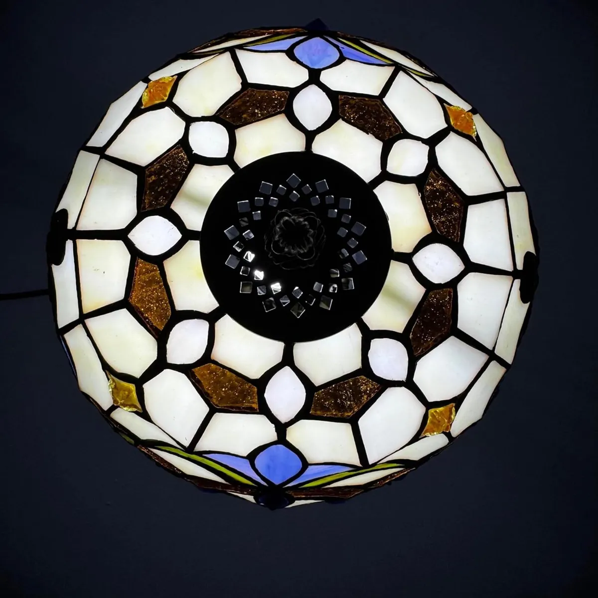 Tiffany Style Table Lamp Stained Glass Handcrafted - Image 4