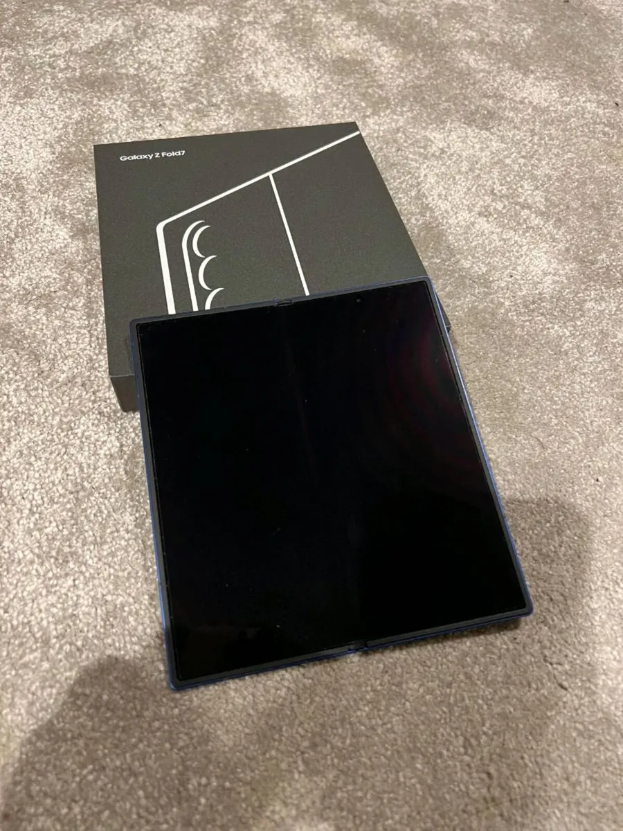 Samsung Fold 7 - Image 2