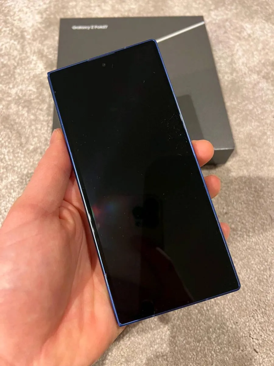 Samsung Fold 7 - Image 3