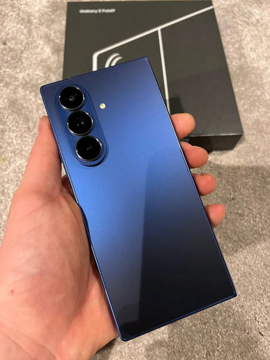 Samsung Fold 7 - Image 4