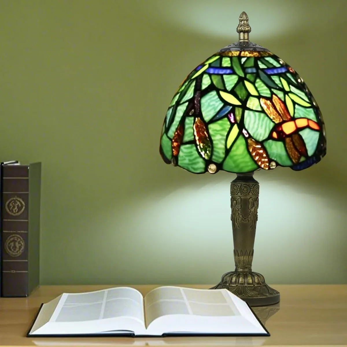 Small Tiffany Style Table Lamp 3 Color Temperature - Image 3