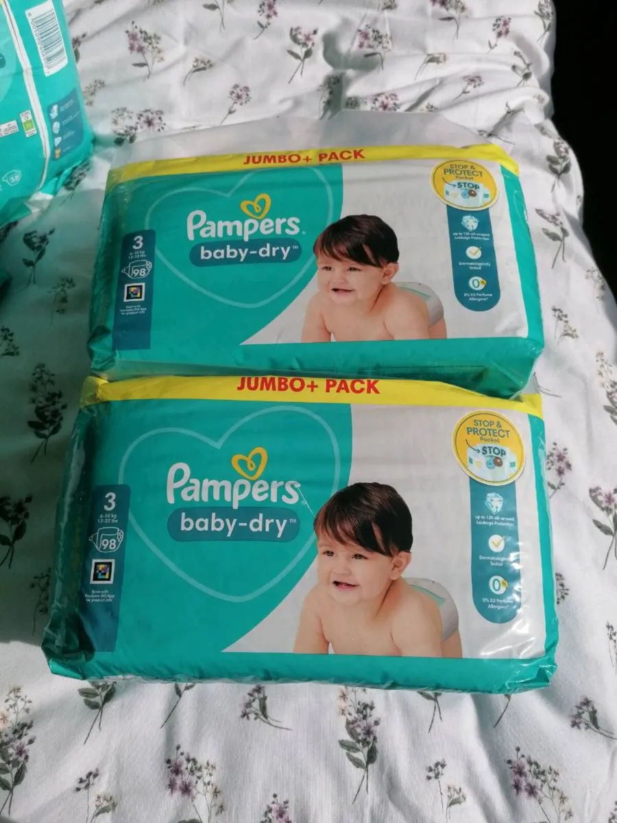 Pampers nappies size 3