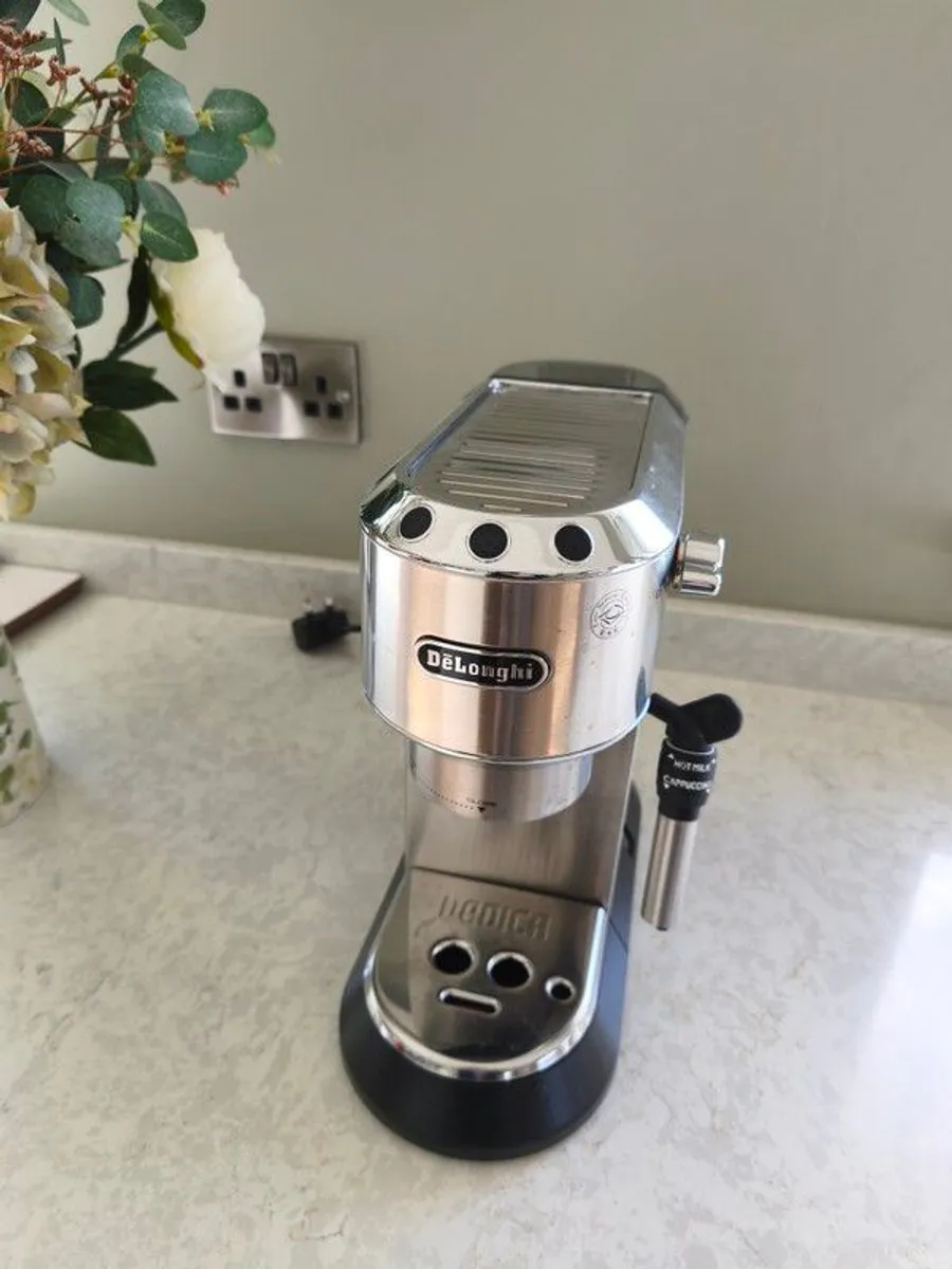 Delonghi coffee machine - Image 4