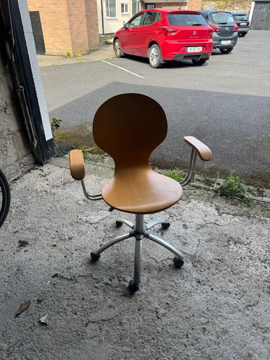 Desk chair - Image 2