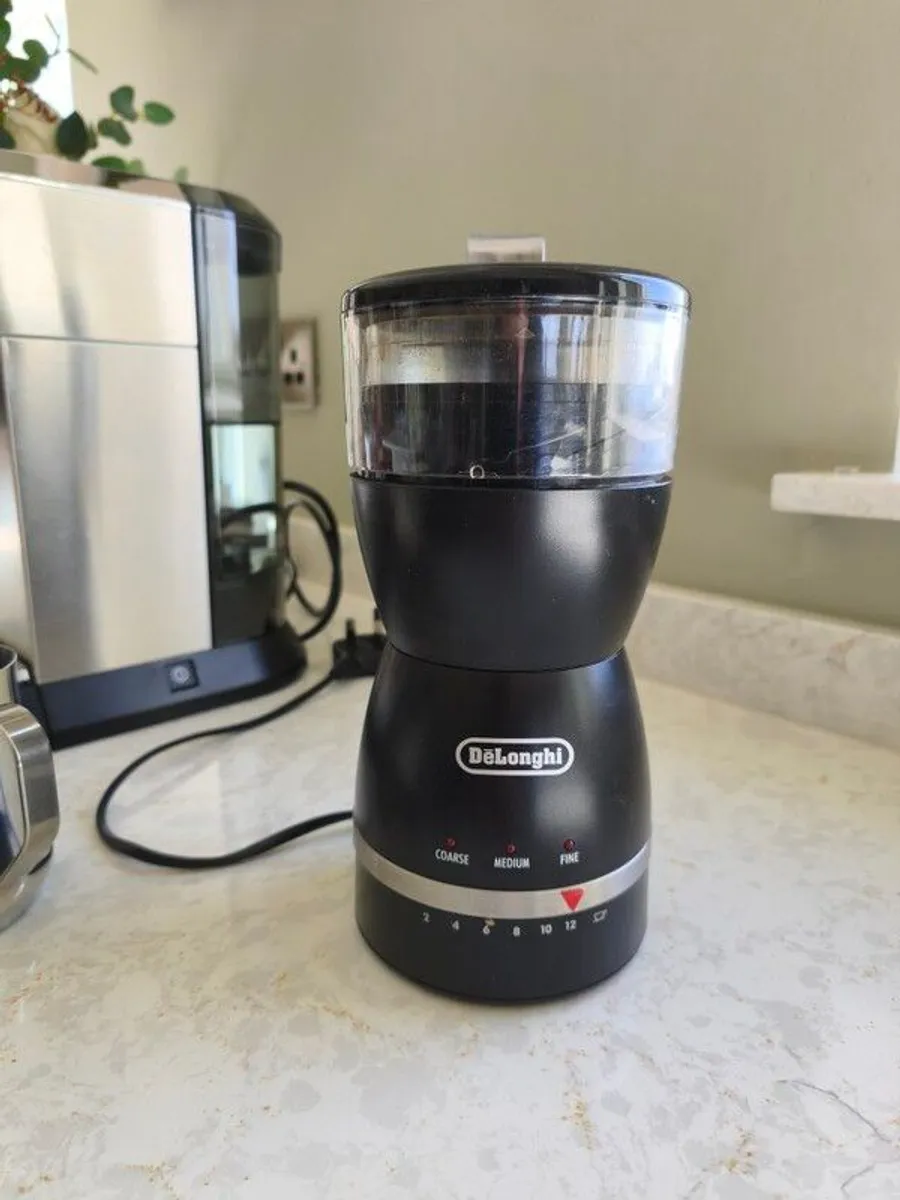 Delonghi coffee machine - Image 2