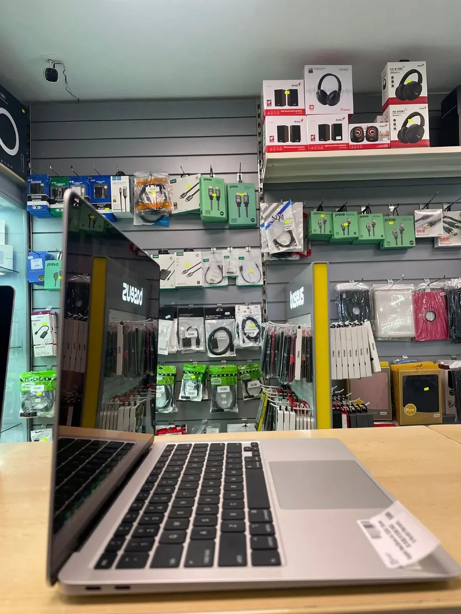 Apple MacBook Air 2020 | Silver - Image 1