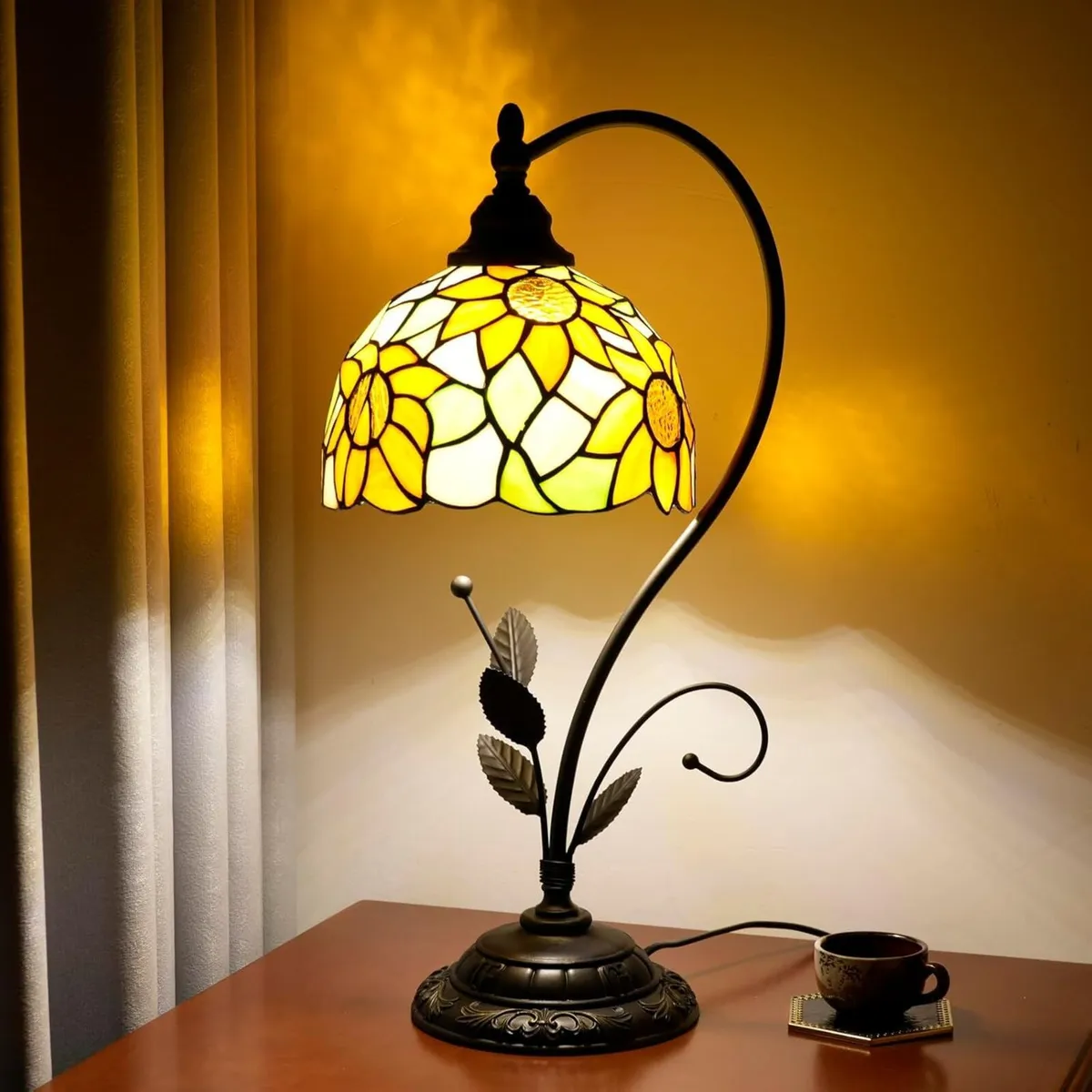 Tiffany Table Lamp Sunflower Yellow Stained Glass - Image 4