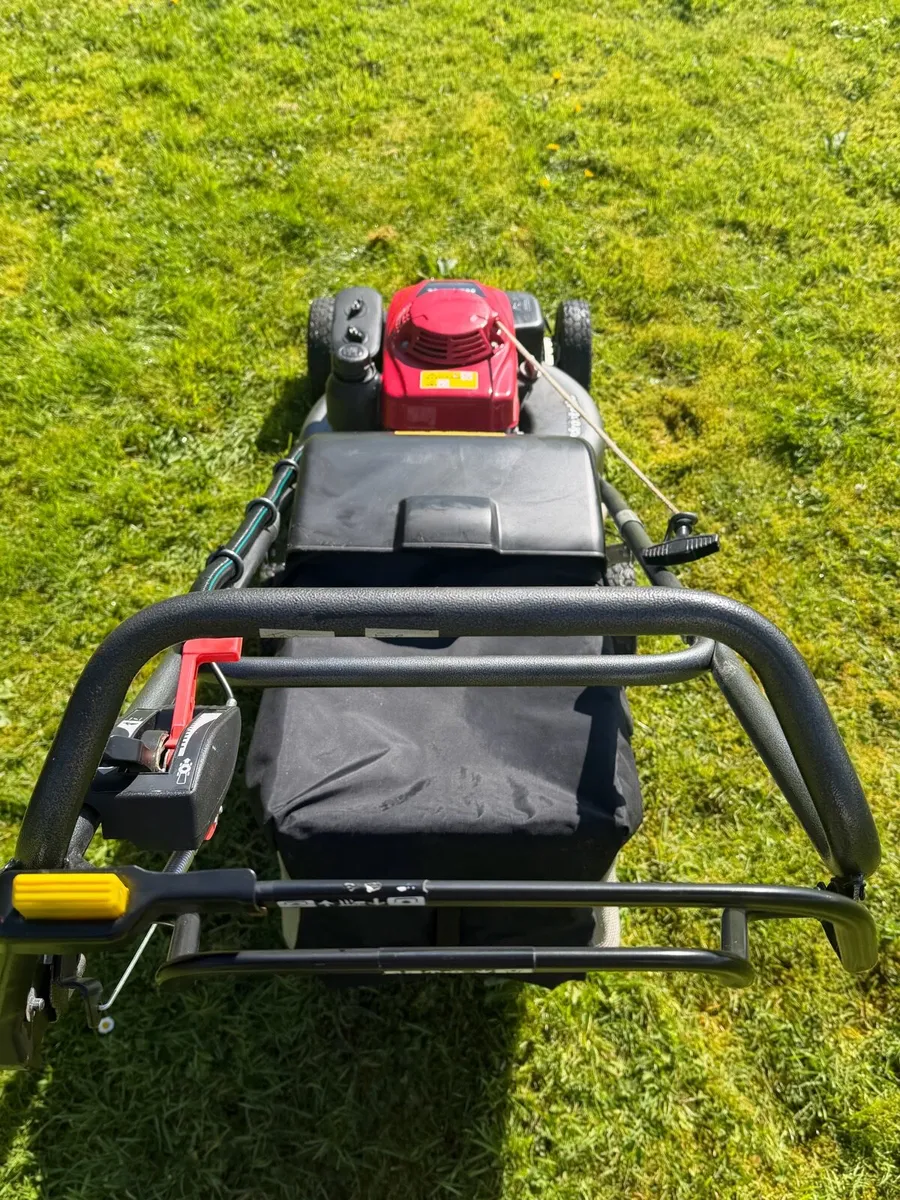 Honda industrial lawnmower - Image 3