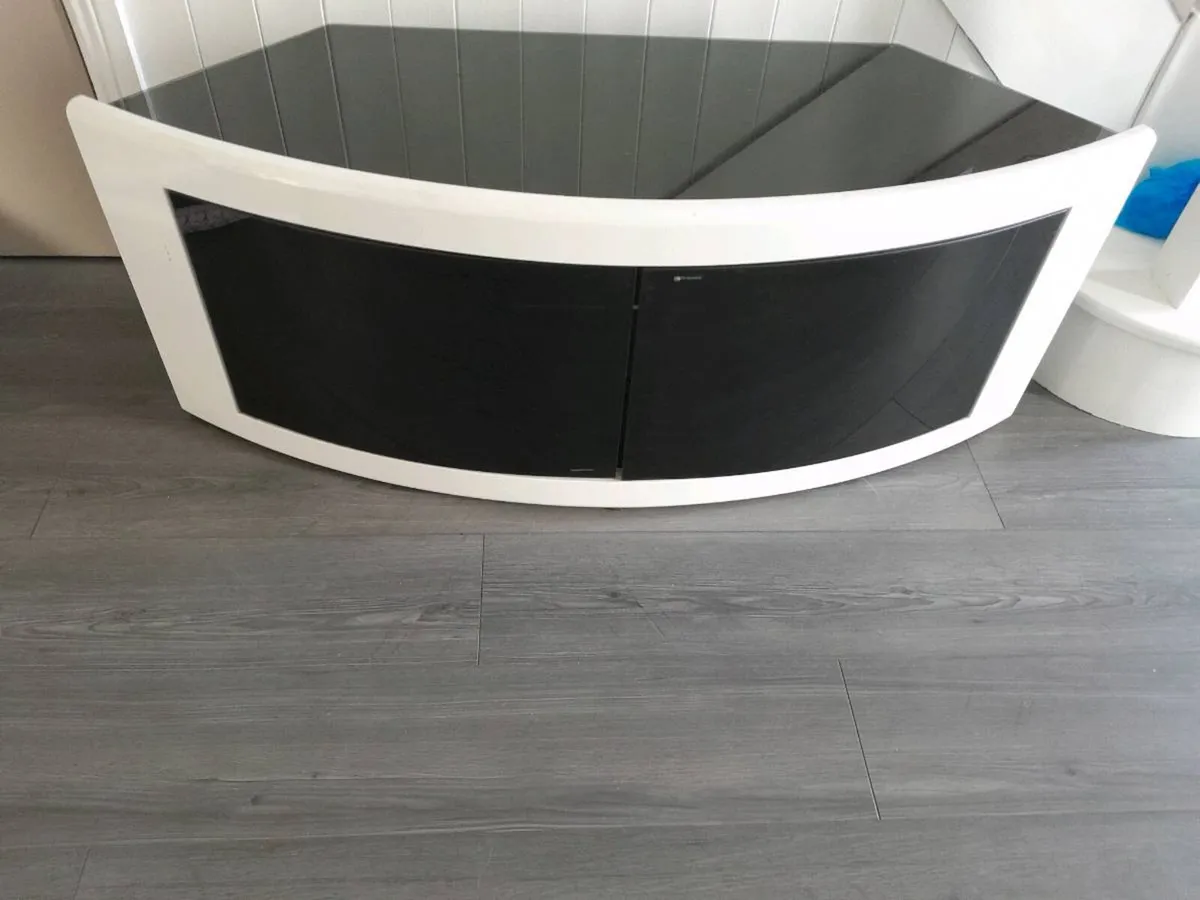 Tv table - Image 2
