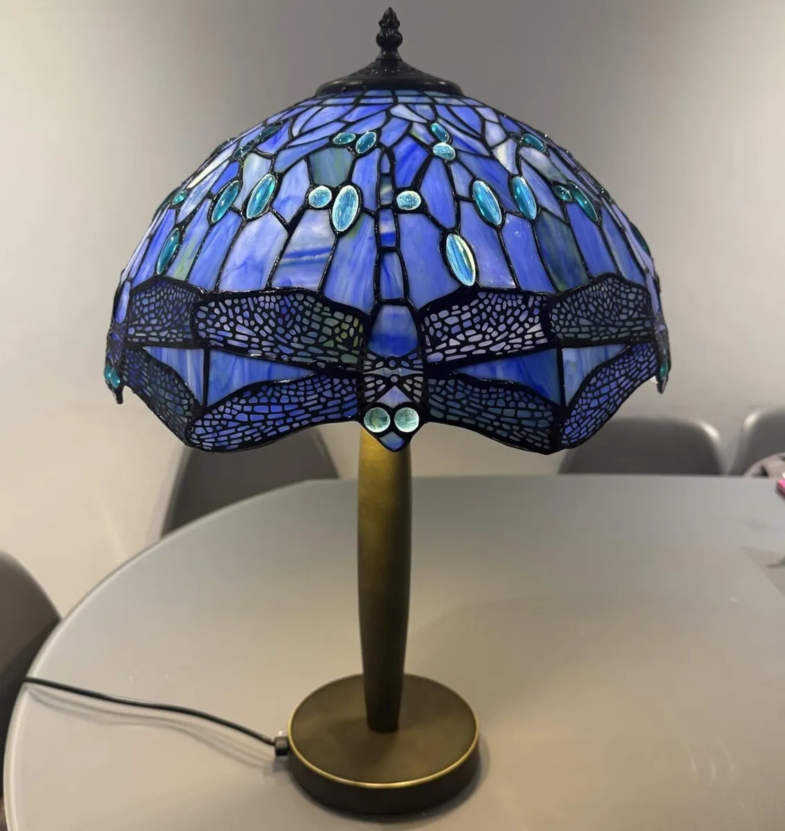 Tiffany Table Lamp 16 inch Handcrafted Stained - Image 3