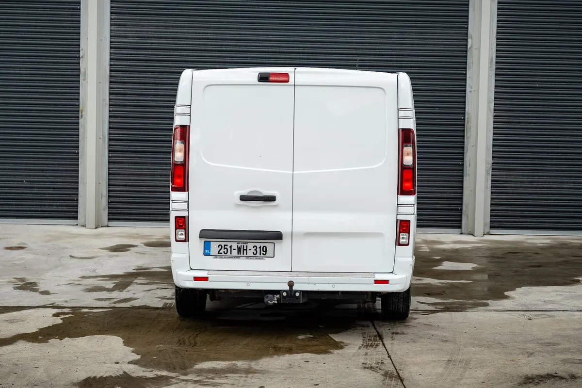 251 Renault Trafic Exclusive - Image 4