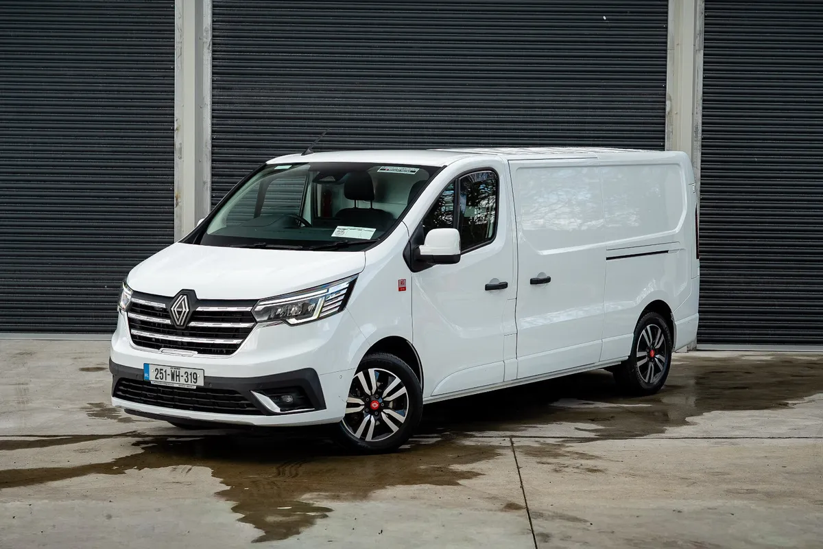 251 Renault Trafic Exclusive - Image 2