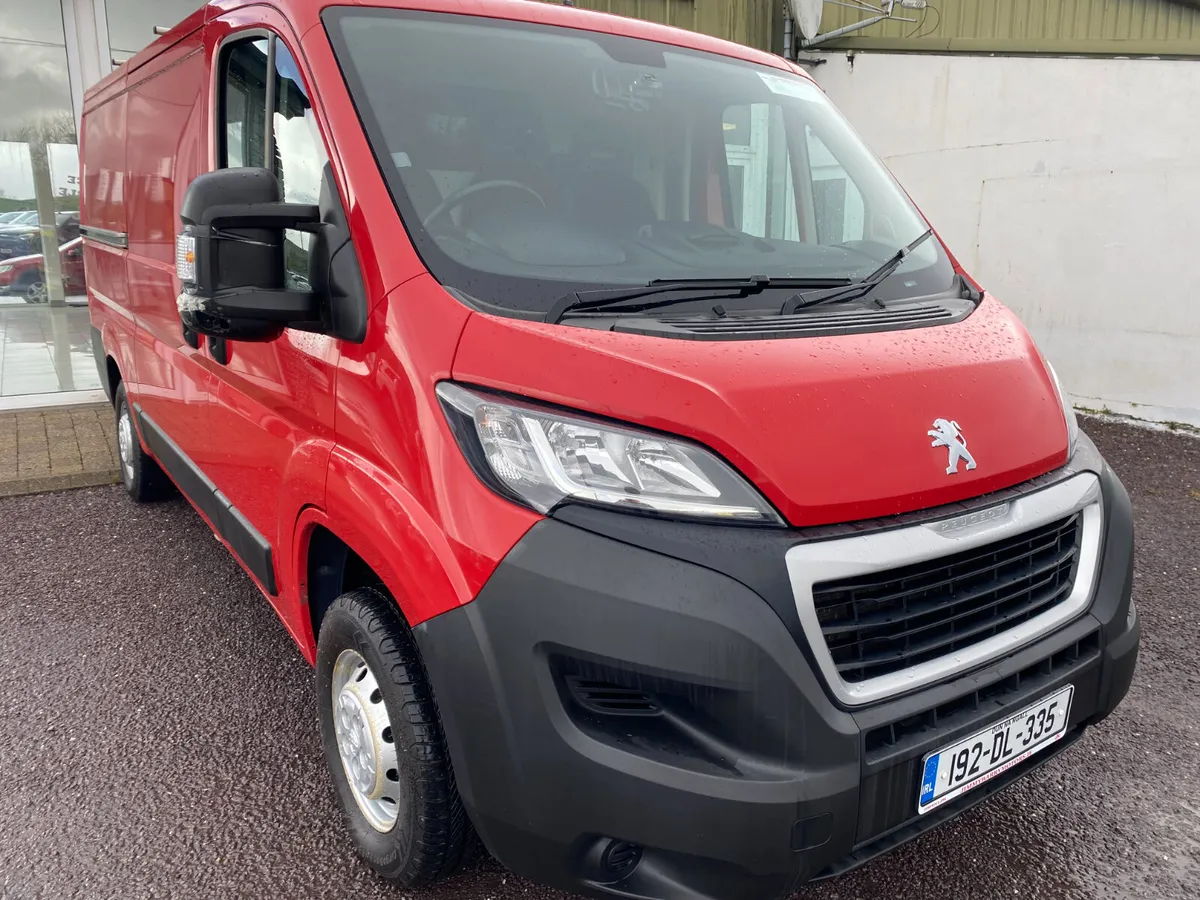 Peugeot Boxer 333 L2 H1 2.0 BLUE HDI 1 130 4DR - Image 1