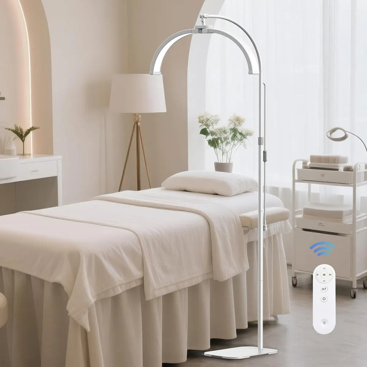 Lash Light for Eyelash Extensions Half Moon Lamp - Image 1