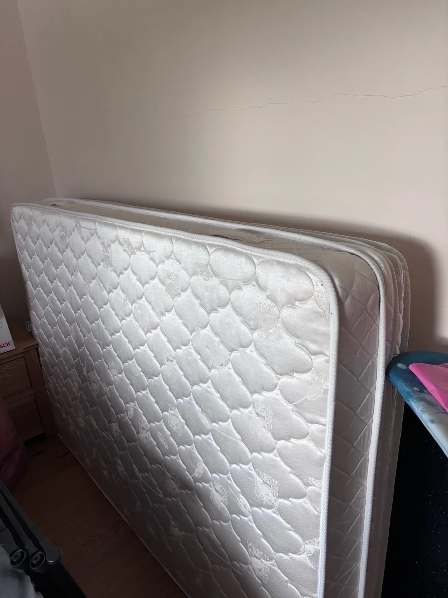 4ft bed and mattress - Image 3
