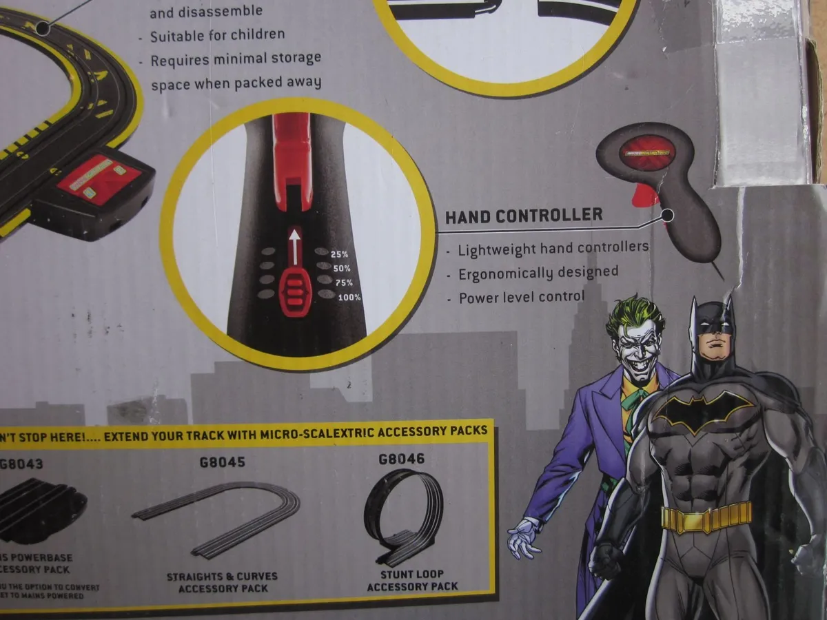 Micro Scalextric Batman Vs Joker Race Set - Image 4